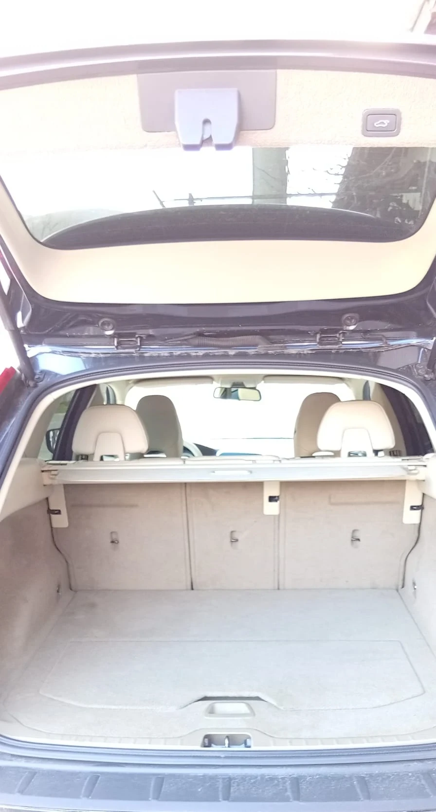 Volvo XC60 2, 4 Дизел, 4* 4, ШВЕЙЦАРИЯ, снимка 6 - Автомобили и джипове - 53638967