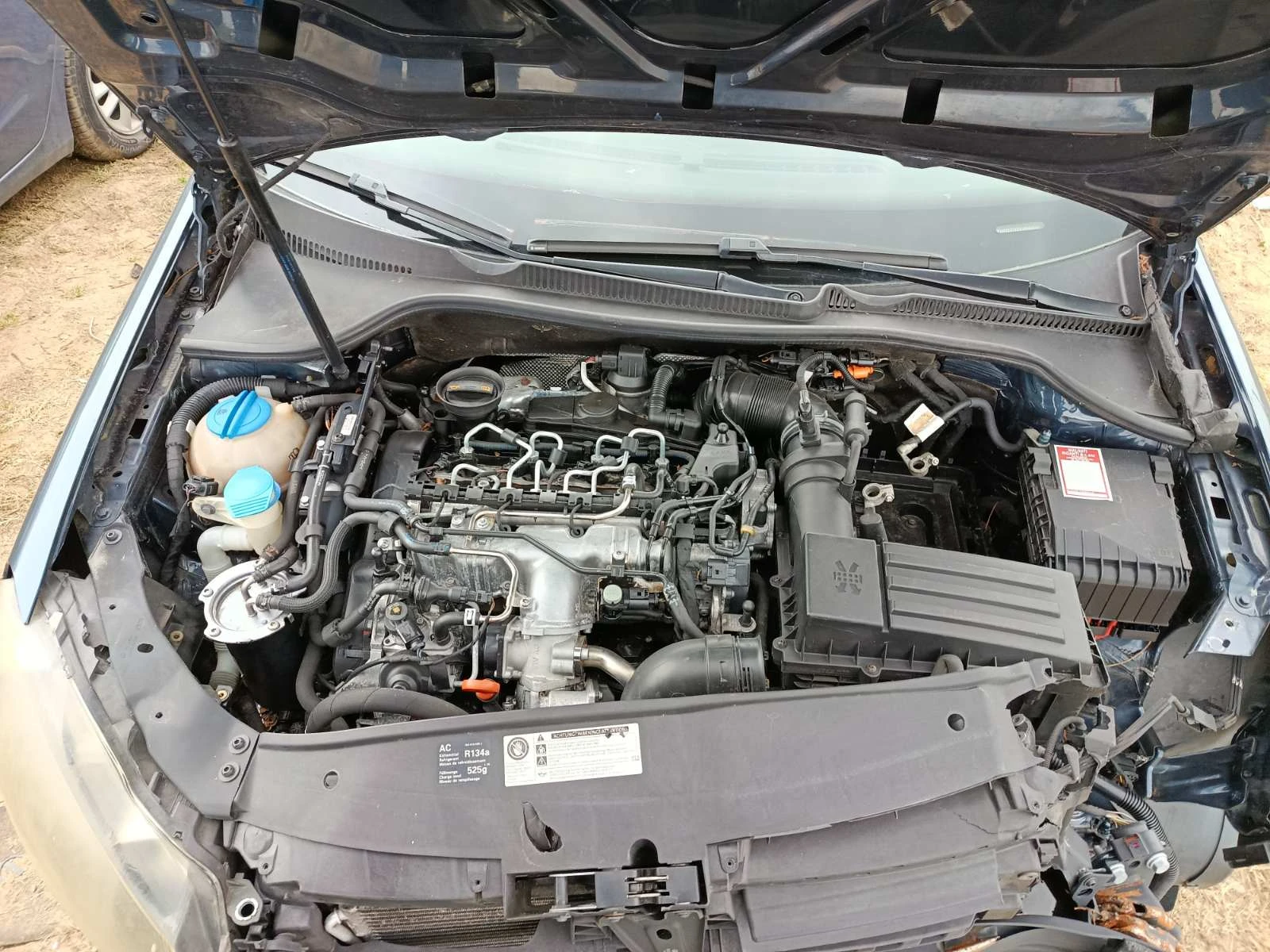 VW Golf 2.0TDI тип мотор CBA, снимка 14 - Автомобили и джипове - 53913746