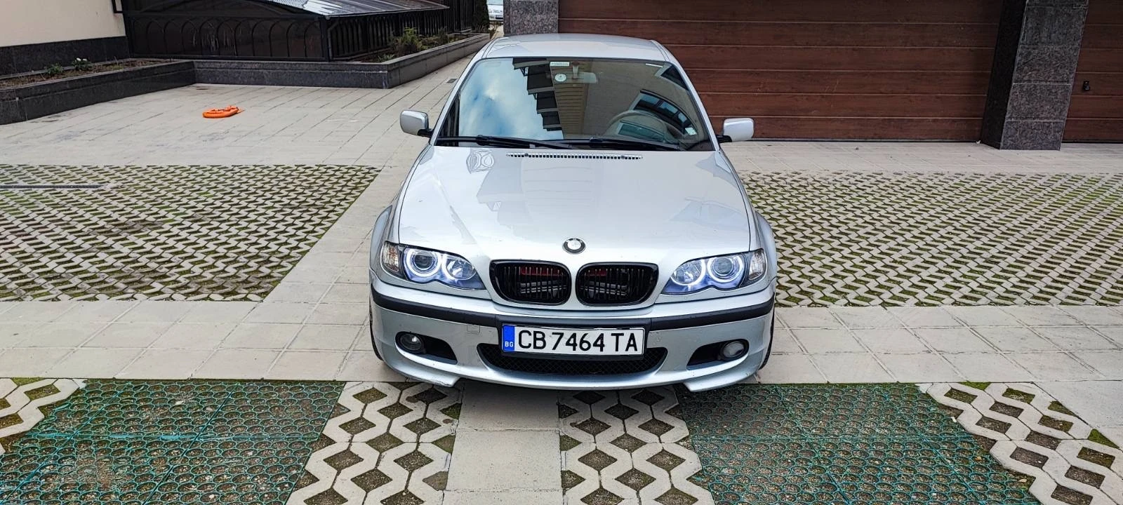 BMW 320, снимка 11 - Автомобили и джипове - 54572040