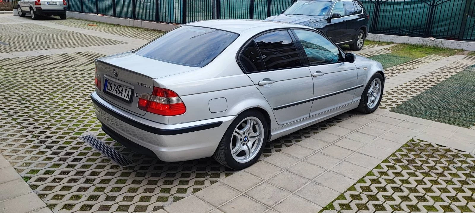 BMW 320, снимка 14 - Автомобили и джипове - 54572040
