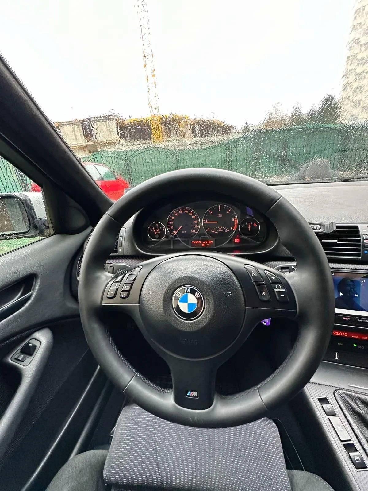 BMW 320, снимка 16 - Автомобили и джипове - 54572040