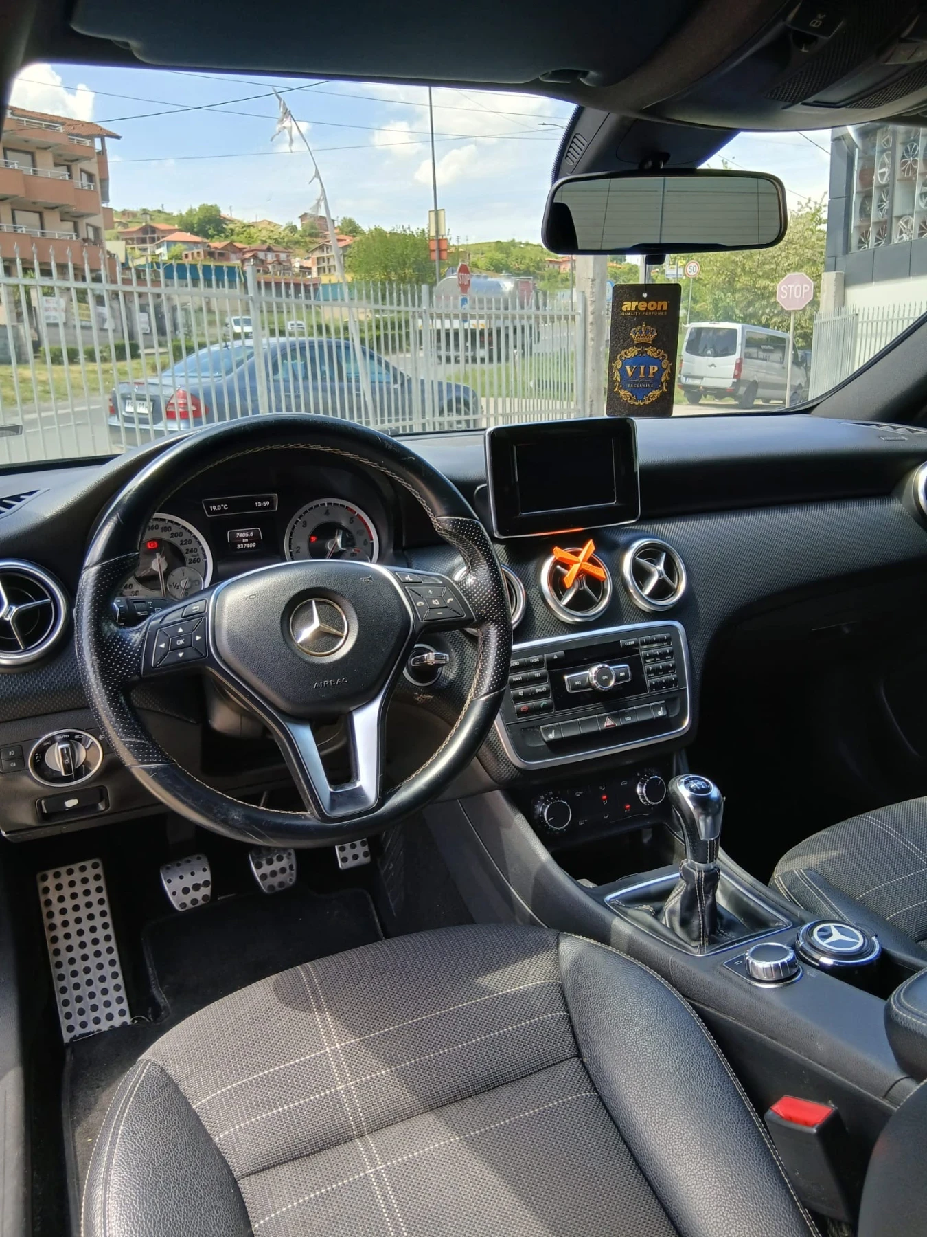 Mercedes-Benz A 200 AMG , снимка 7 - Автомобили и джипове - 54621536