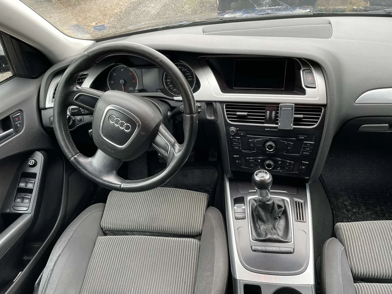 Audi A4 B8 2.0TDI 2008г 6 скорости, снимка 2 - Автомобили и джипове - 54669071