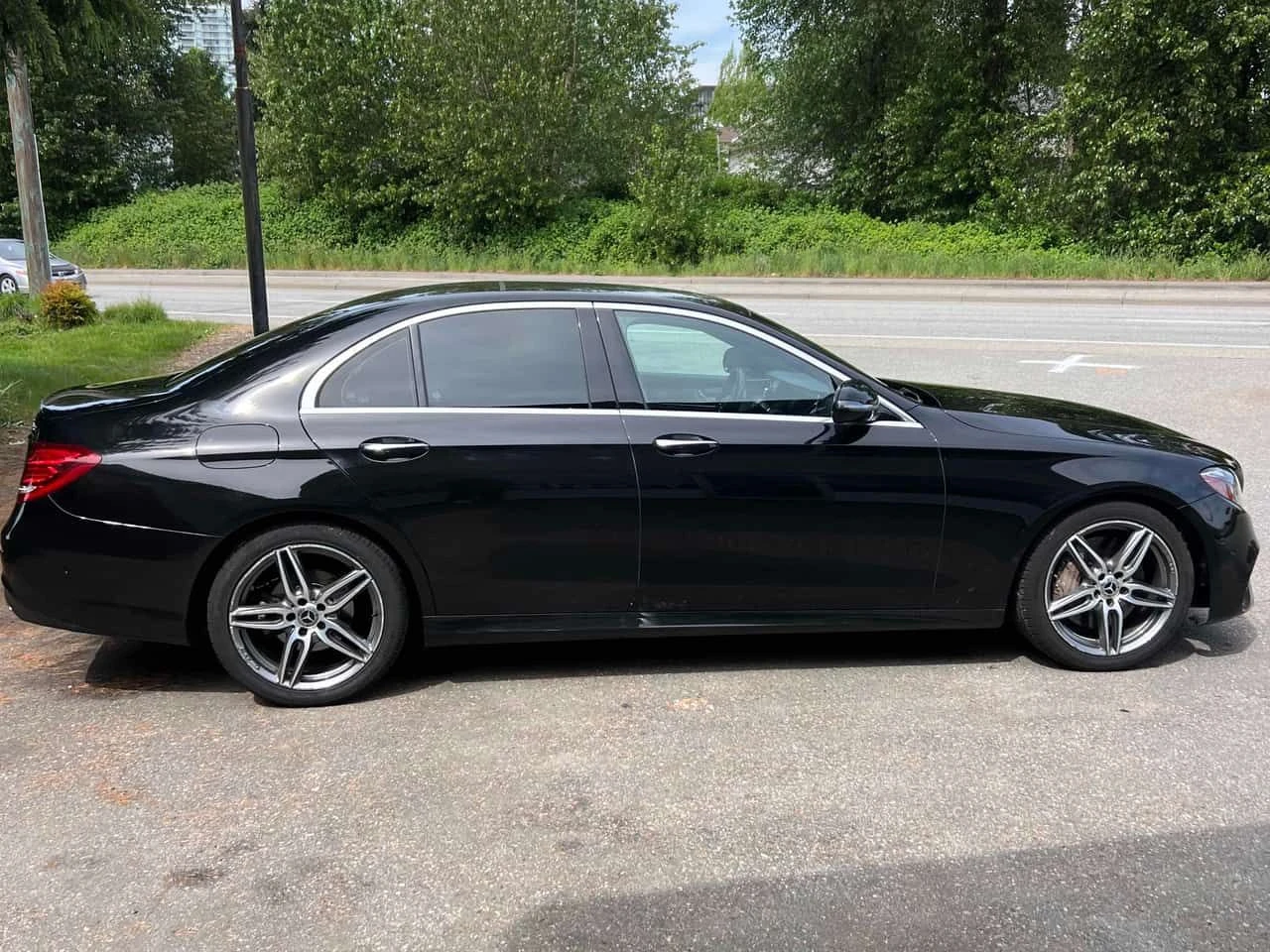 Mercedes-Benz E 300 * CARFAX * BURMESTER * ДИСТРОНИК * ПОДГРЕВИ * ПАНО, снимка 12 - Автомобили и джипове - 54756260