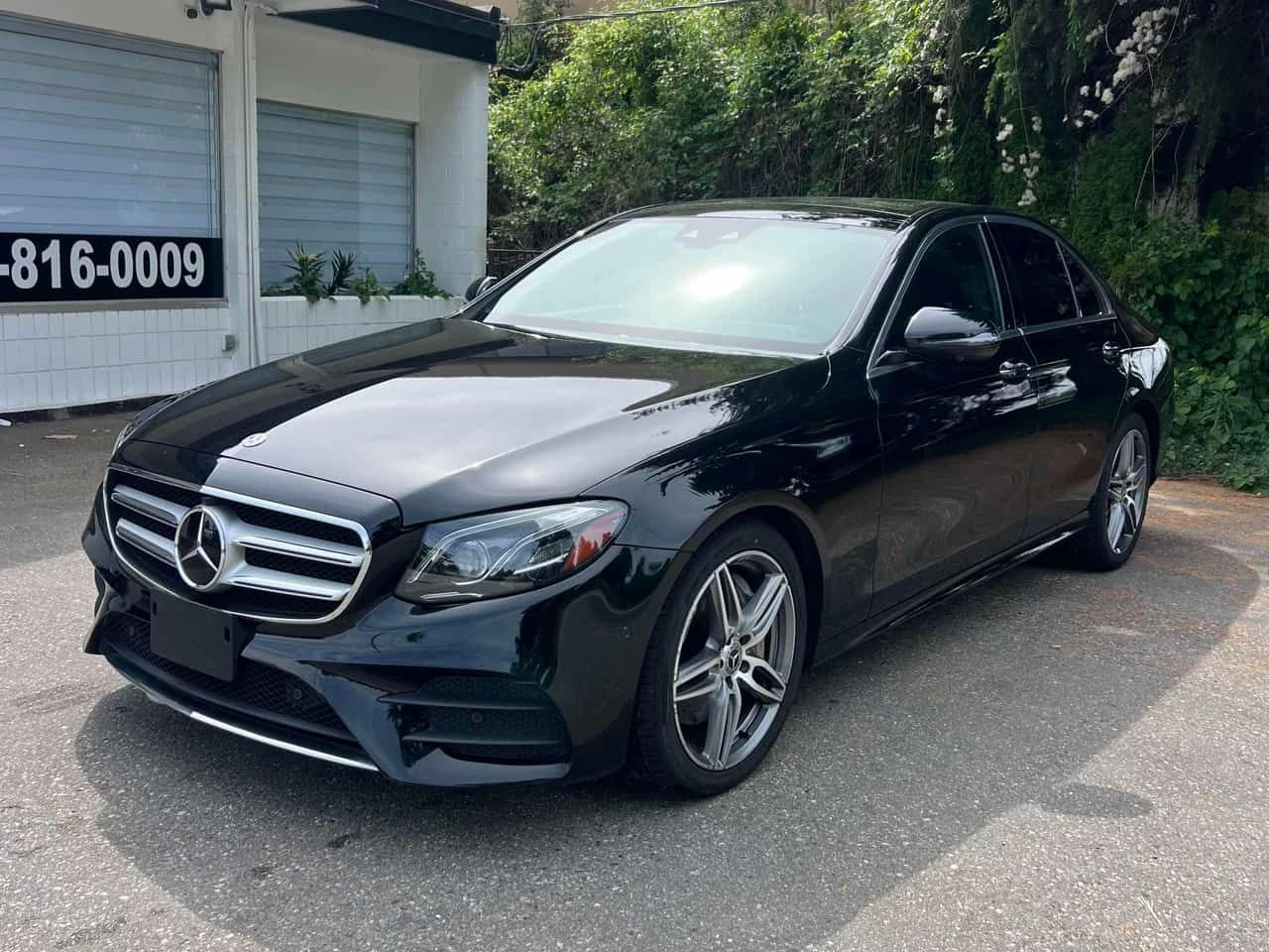 Mercedes-Benz E 300 * CARFAX * BURMESTER * ДИСТРОНИК * ПОДГРЕВИ * ПАНО, снимка 10 - Автомобили и джипове - 54756260