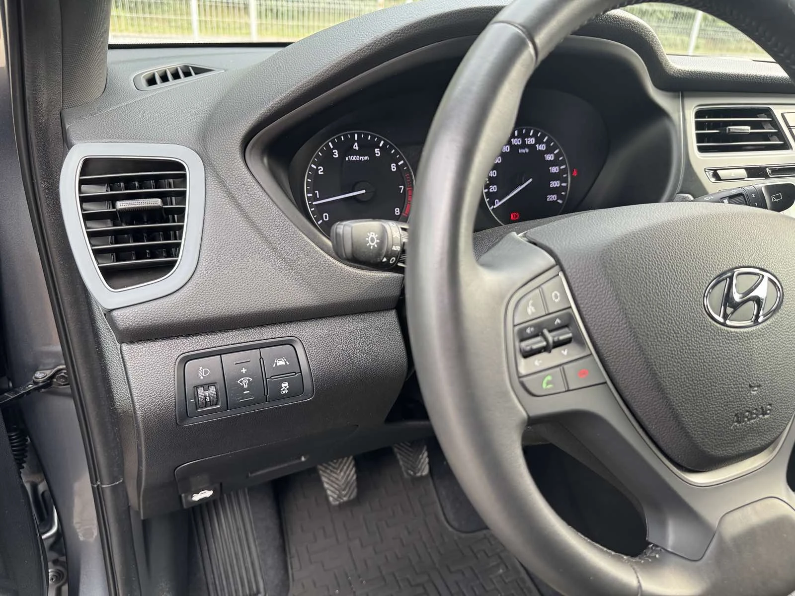 Hyundai I20 1.25BENZIN* LED* TOP* 20100KM* EVRO6, снимка 17 - Автомобили и джипове - 54873781