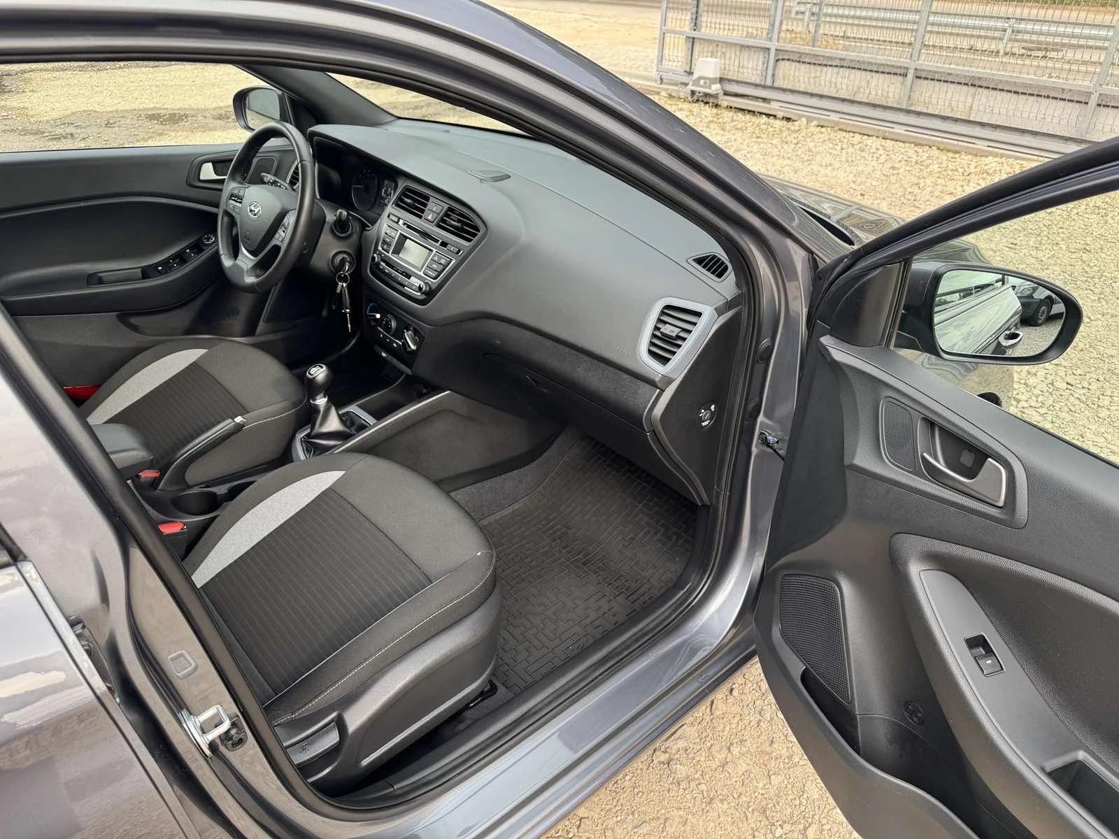 Hyundai I20 1.25BENZIN* LED* TOP* 20100KM* EVRO6, снимка 12 - Автомобили и джипове - 54873781