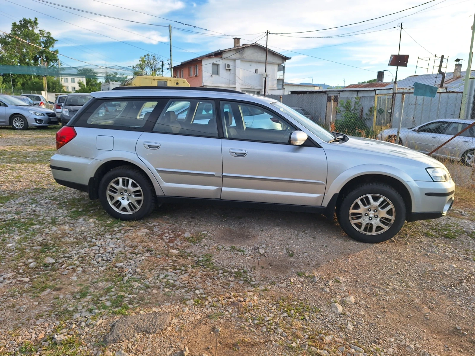 Subaru Outback 2.5 i, снимка 8 - Автомобили и джипове - 54982458