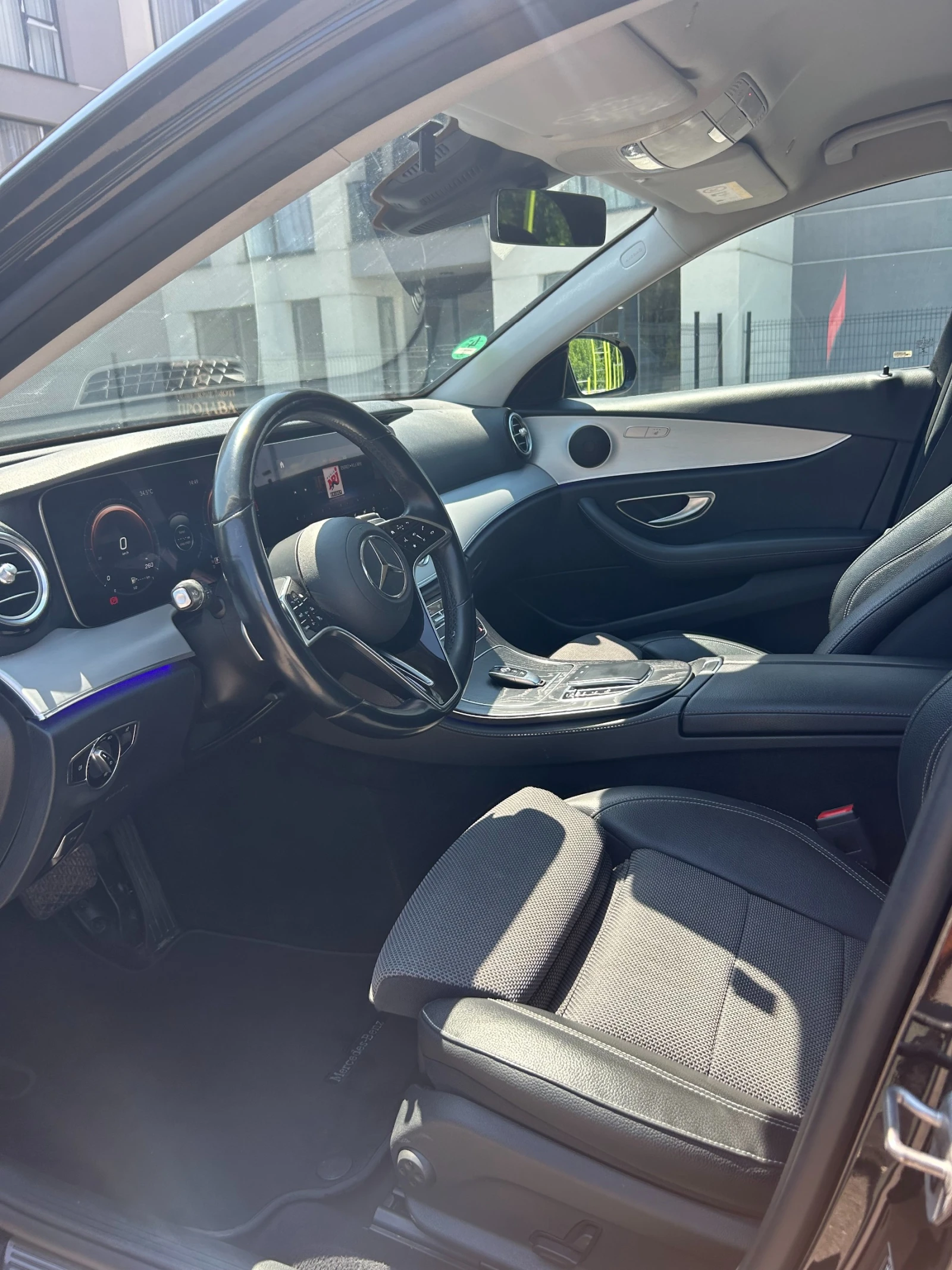 Mercedes-Benz E 300 E 300e Plug-in Hybrid, снимка 9 - Автомобили и джипове - 55366177
