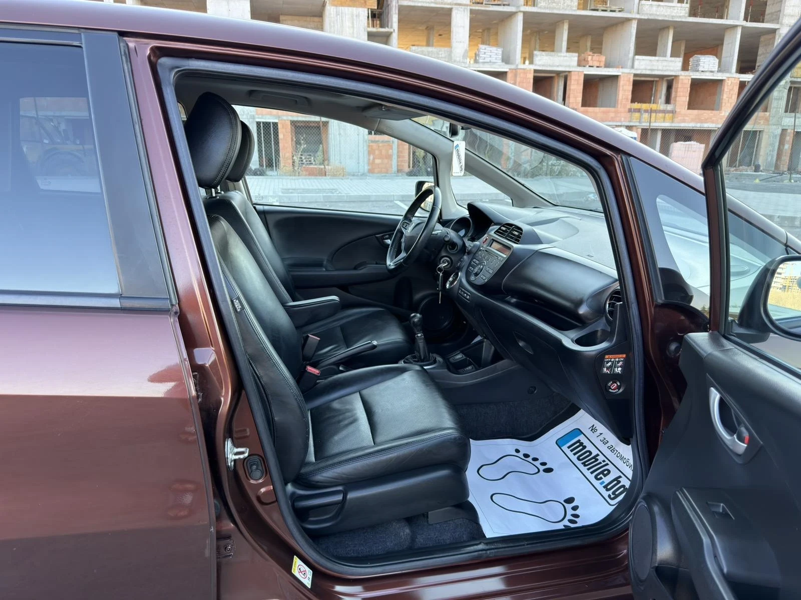 Honda Jazz 1.4i Swiss, снимка 13 - Автомобили и джипове - 55743424