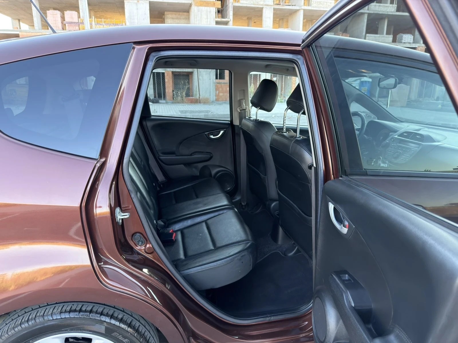 Honda Jazz 1.4i Swiss, снимка 15 - Автомобили и джипове - 55743424