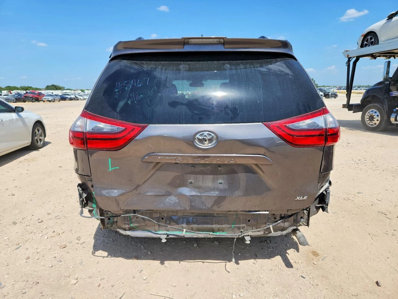 Toyota Sienna 3.5l Xle 8-Passenger, снимка 6 - Автомобили и джипове - 56041927