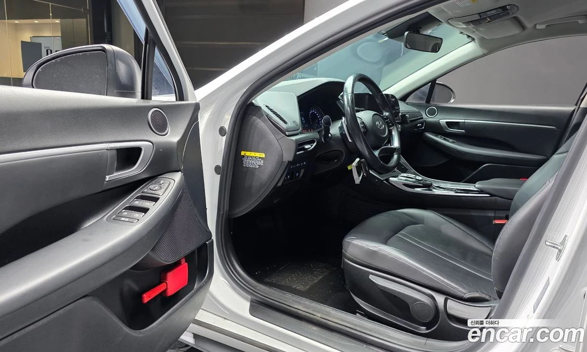Hyundai Sonata 2.0 Smart, снимка 13 - Автомобили и джипове - 56155444