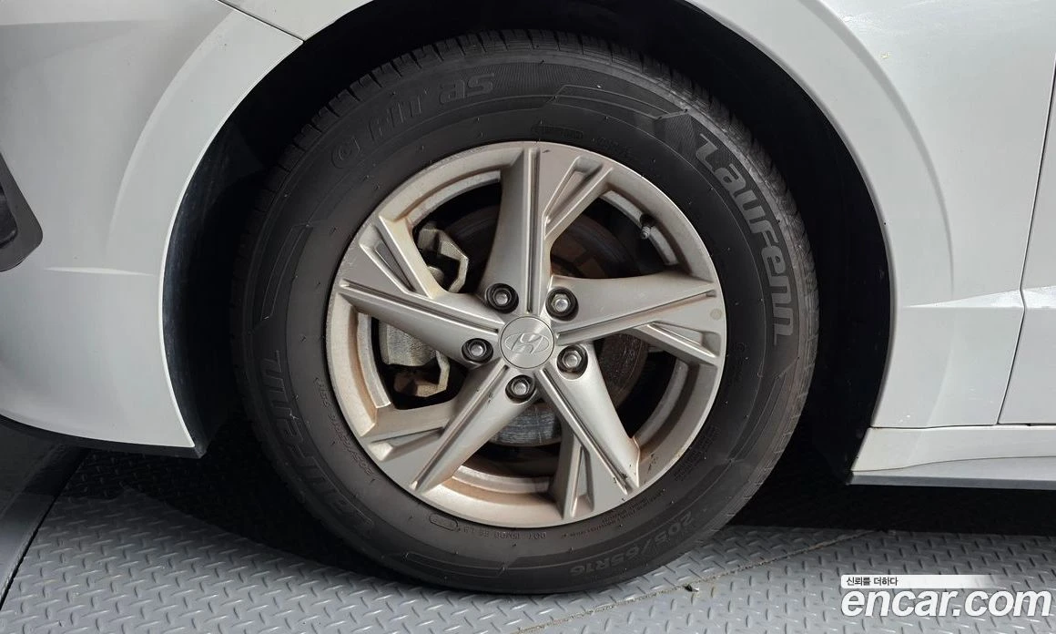 Hyundai Sonata 2.0 Smart, снимка 5 - Автомобили и джипове - 56155444