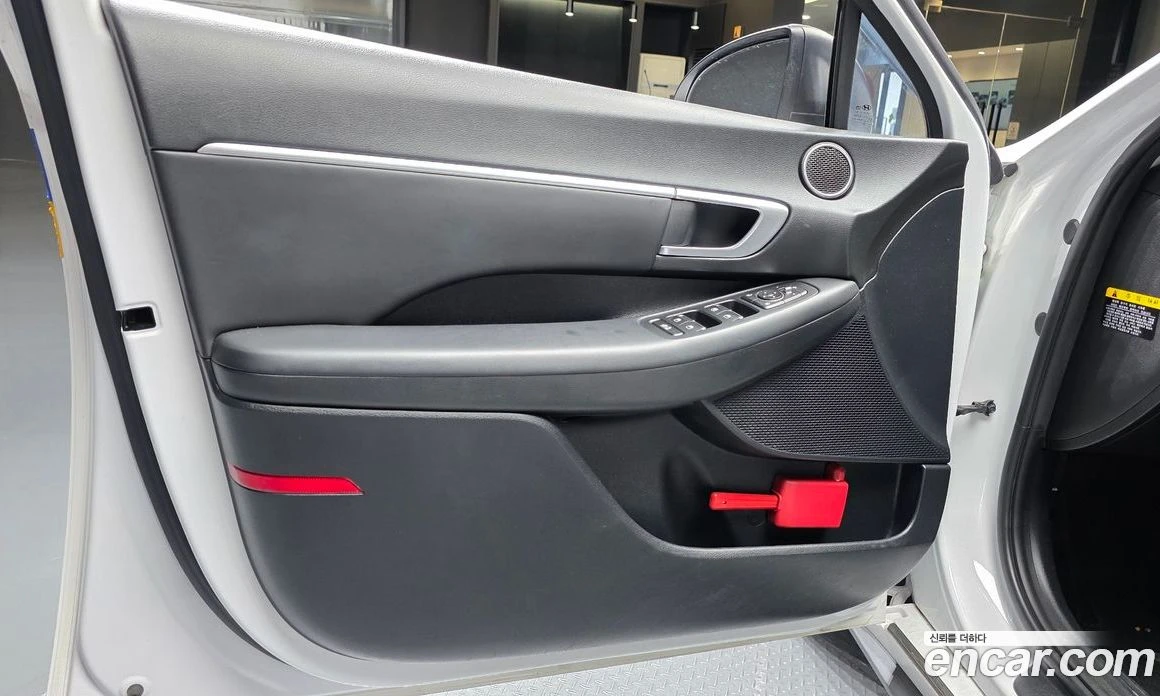 Hyundai Sonata 2.0 Smart, снимка 14 - Автомобили и джипове - 56155444