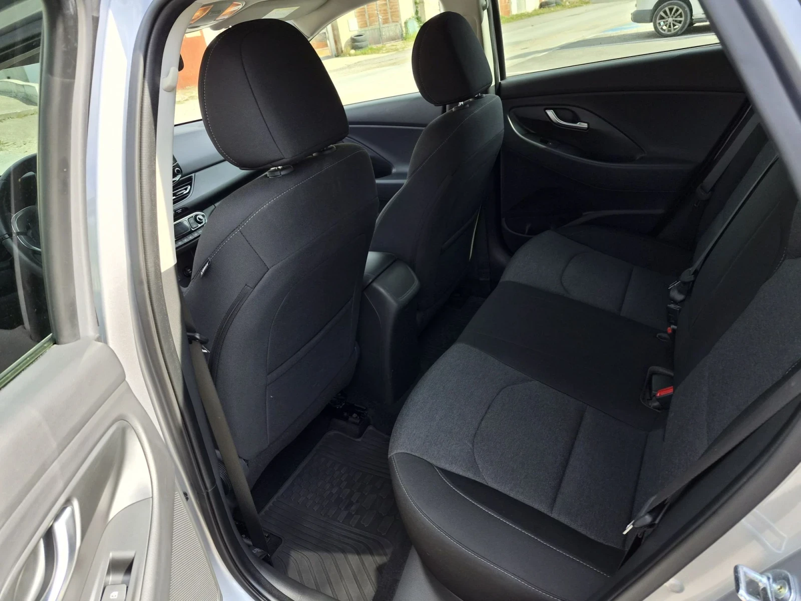 Hyundai I30, снимка 10 - Автомобили и джипове - 56364161