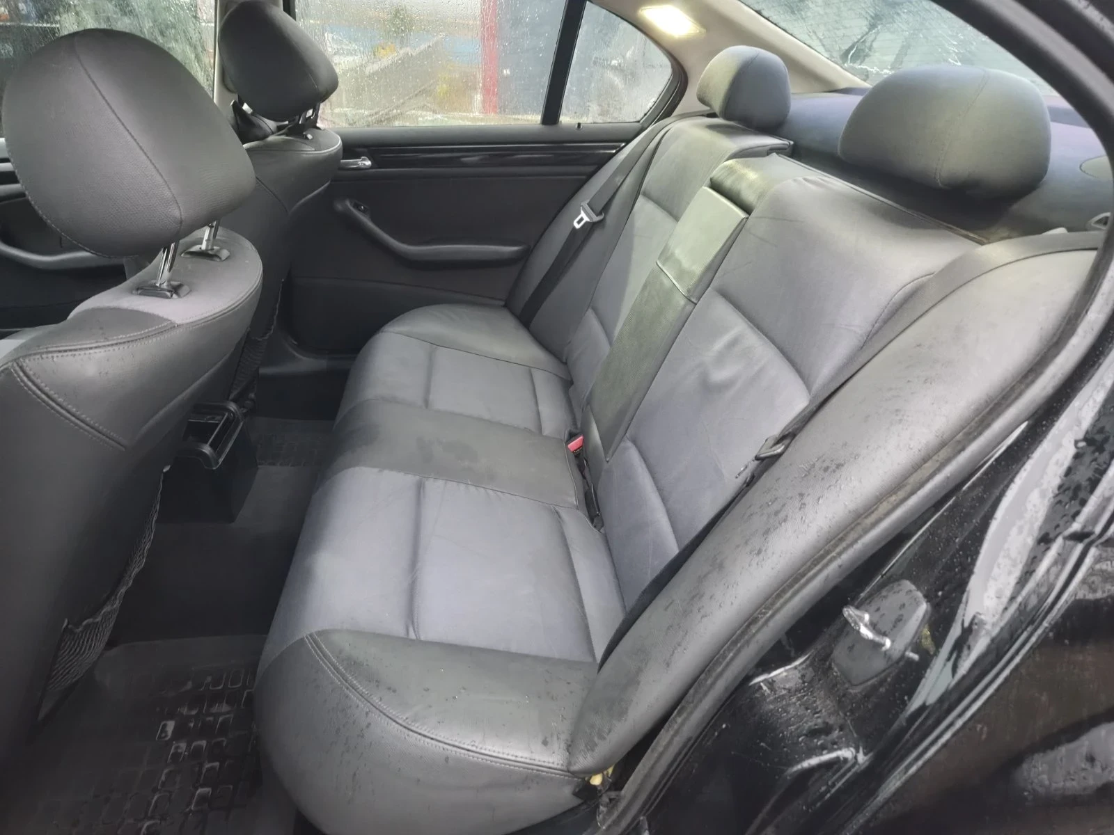 BMW 320 2.0d, снимка 12 - Автомобили и джипове - 56505503