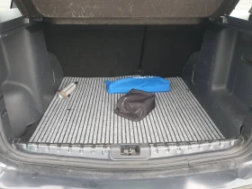 Dacia Duster 1, 6i  ГАЗ  Италия, снимка 9