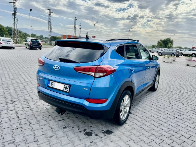 Hyundai Tucson Luxury 2.0L 4x4, снимка 6 - Автомобили и джипове - 47202338