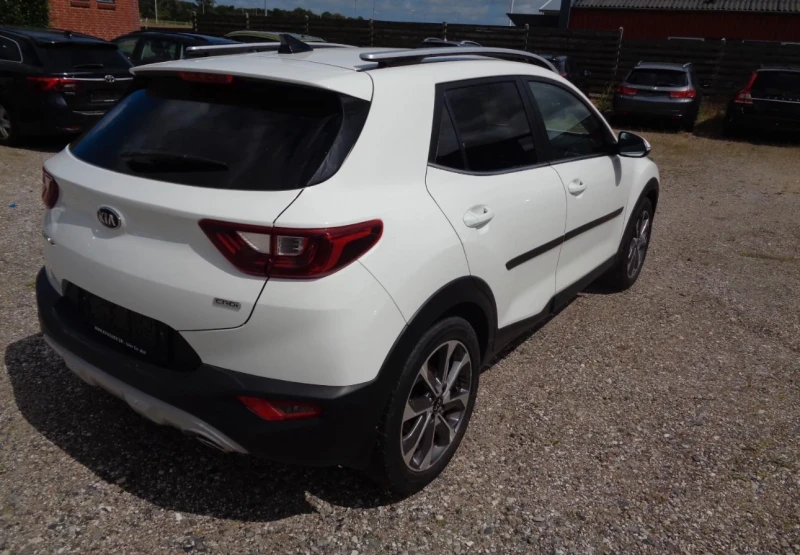Kia Stonic 1.0 GDI , снимка 3 - Автомобили и джипове - 51772297