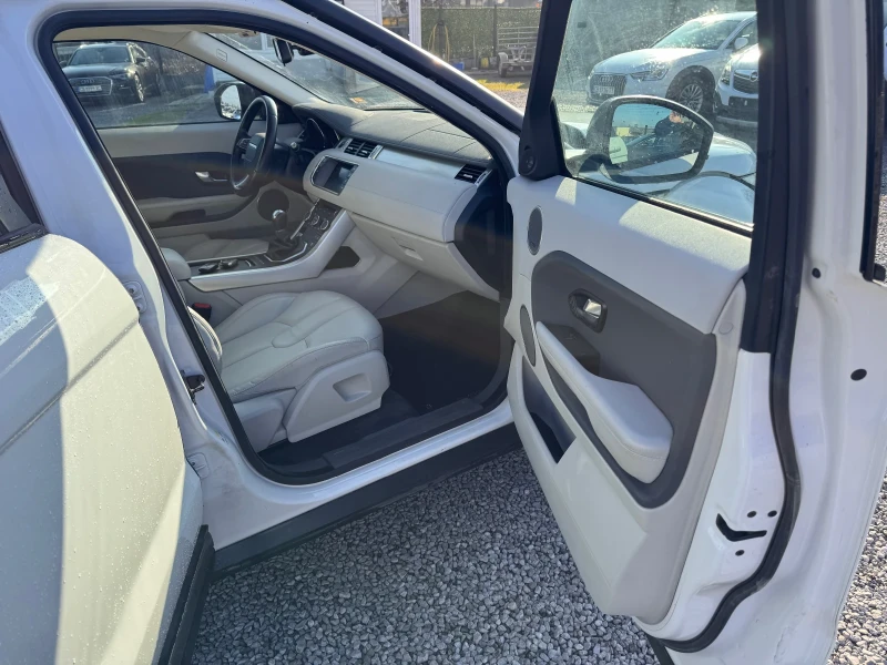 Land Rover Range Rover Evoque LED* NAVI* КОЖА* 2.2td 4x4 150hp* 2015г, снимка 17 - Автомобили и джипове - 52645580