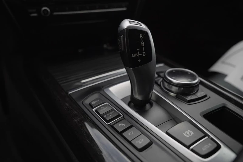 BMW X5 HARMAN/KARDON* ЩОРИ* PANORAMA* 360* , снимка 10 - Автомобили и джипове - 52835028