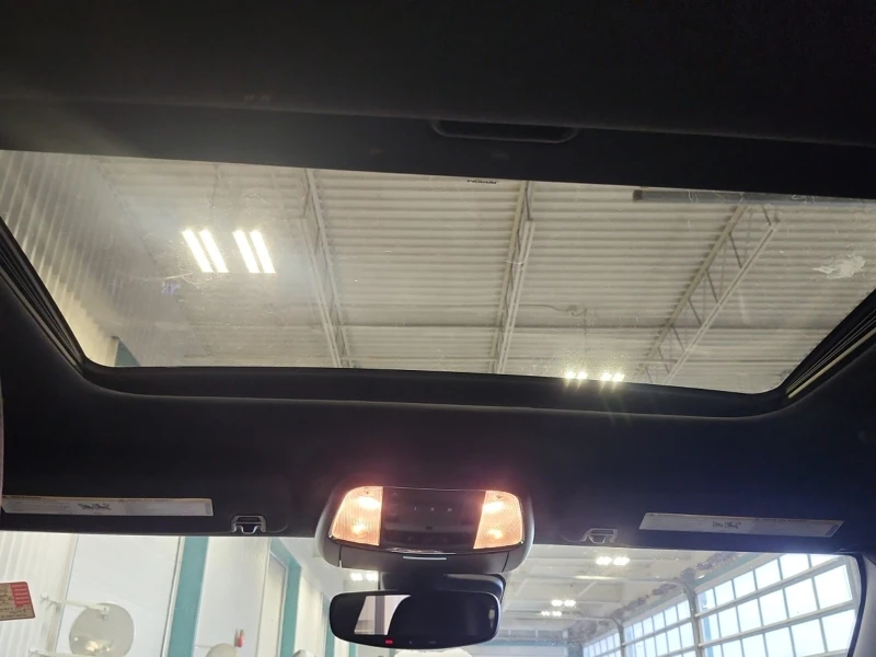 Jeep Grand cherokee ALTITUDE * * CARFAX * * АВТО КРЕДИТ * * , снимка 9 - Автомобили и джипове - 53186987