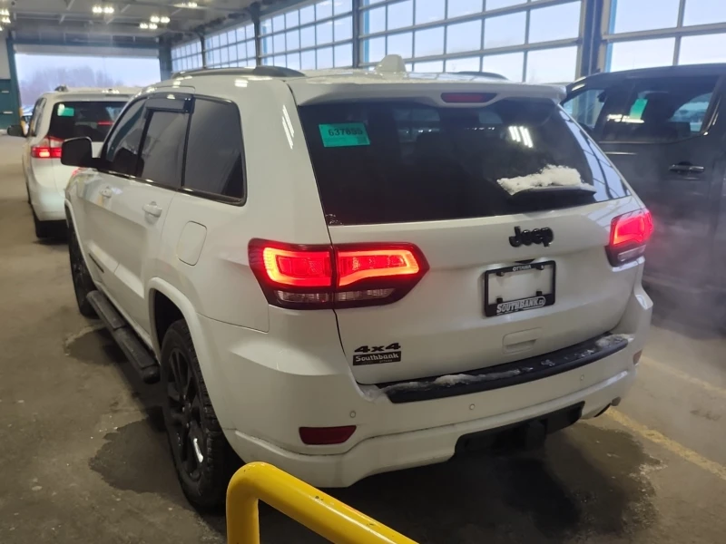 Jeep Grand cherokee ALTITUDE * * CARFAX * * АВТО КРЕДИТ * * , снимка 4 - Автомобили и джипове - 53186987
