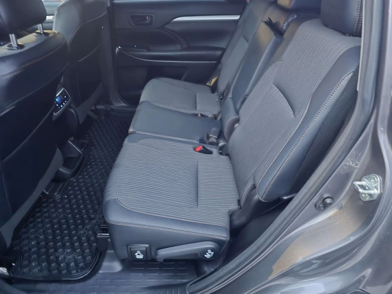 Toyota Highlander * LE/LE Plus * CARFAX * ЦЕНА ДО БГ, снимка 10 - Автомобили и джипове - 53257823
