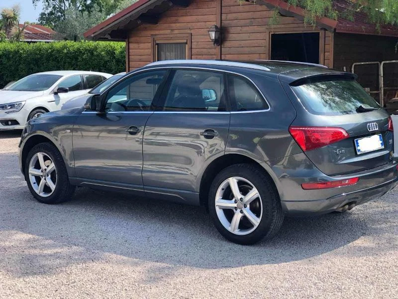 Audi Q5, снимка 14 - Автомобили и джипове - 42033392