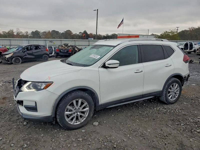 Nissan Rogue 2.5L 4 Front-wheel Drive, снимка 2 - Автомобили и джипове - 53198935