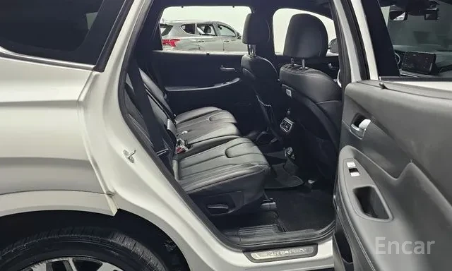 Hyundai Santa fe 2.2 CRDi 4WD CALLIGRAPHY , снимка 4 - Автомобили и джипове - 55850088