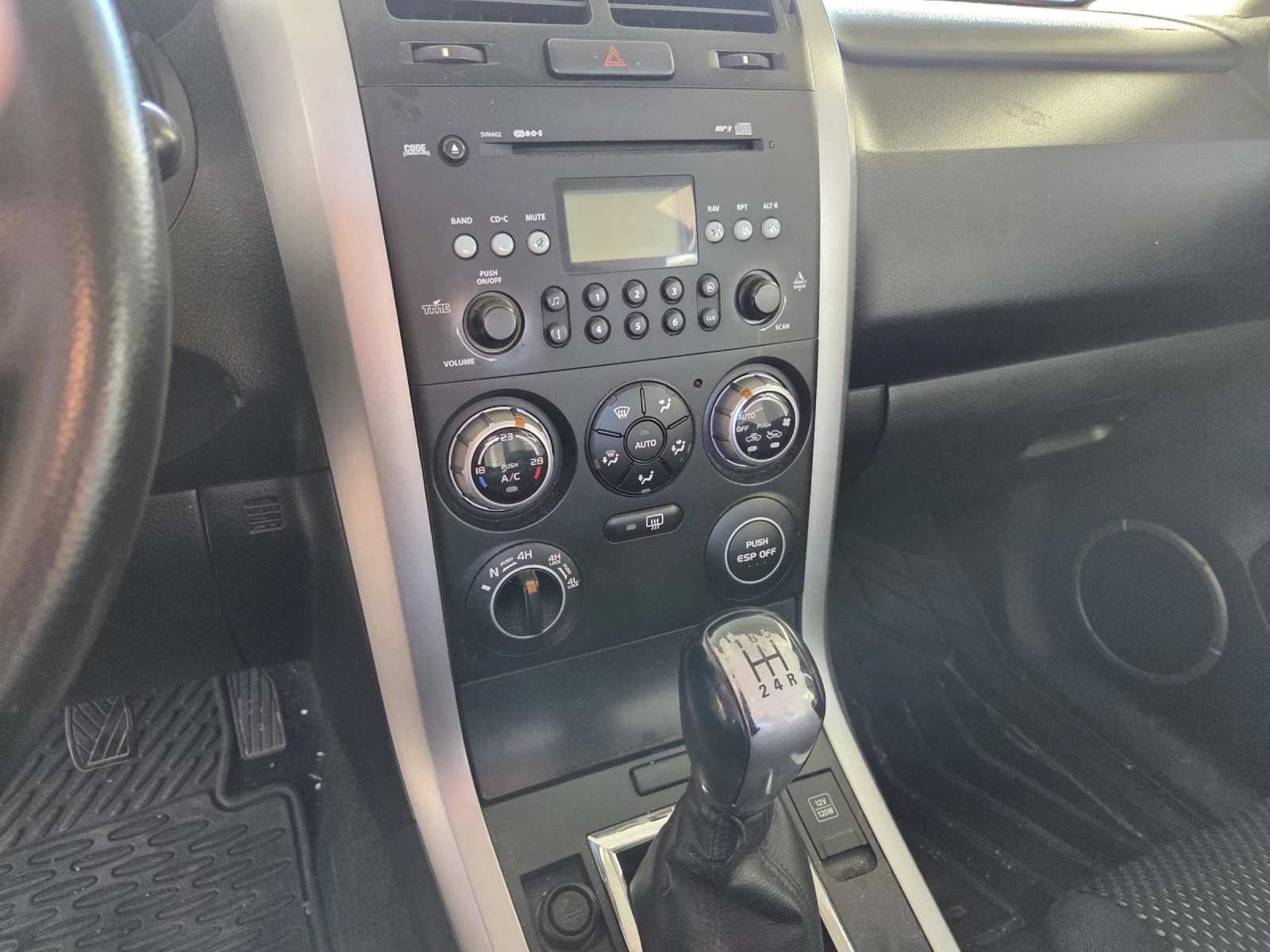 Suzuki Grand vitara, снимка 12 - Автомобили и джипове - 52659505