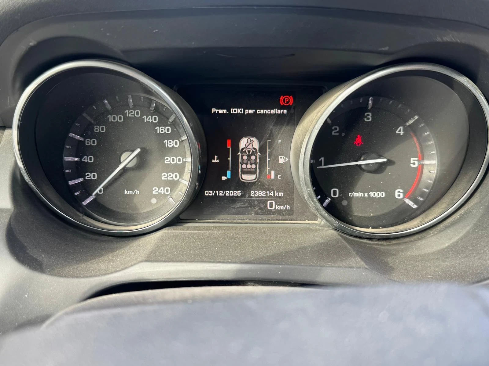 Land Rover Range Rover Evoque LED* NAVI* КОЖА* 2.2td 4x4 150hp* 2015г - изображение 4