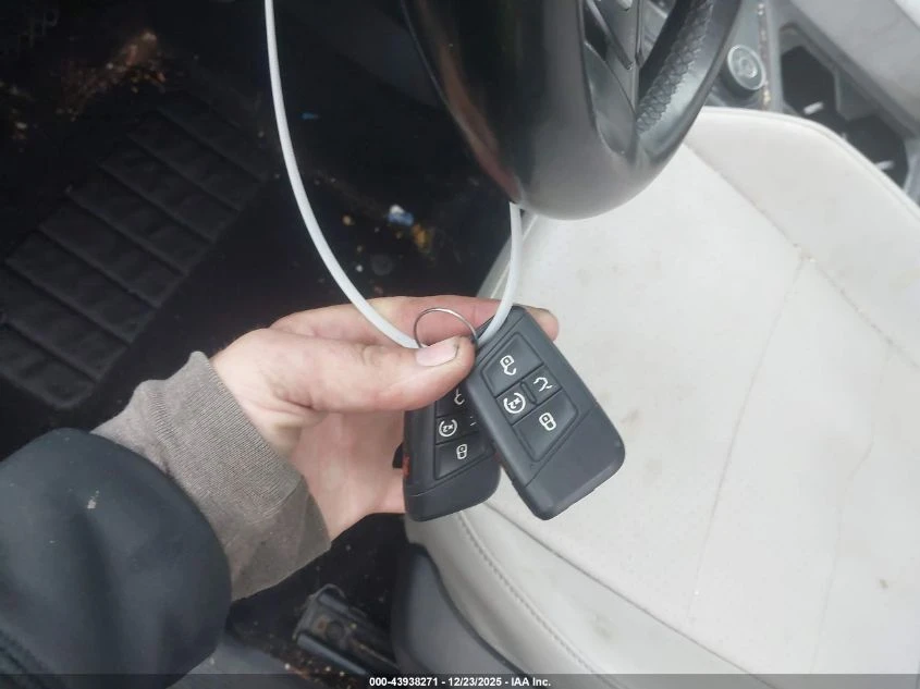 VW Tiguan 2.0T SE 4MOTION | Mobile.bg � ����������� 11