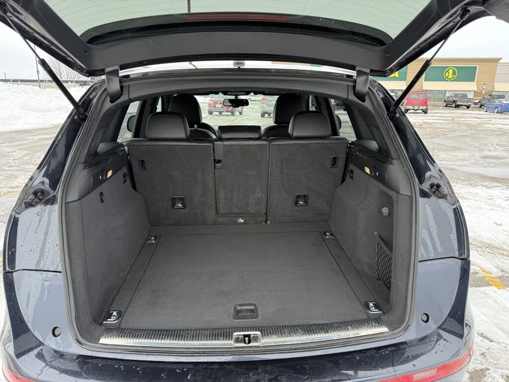 Audi Q5 QUATTRO* PREMIUM* KEYLESS* АвтоКредит(ЦЕНА ДО БГ), снимка 15 - Автомобили и джипове - 53699745