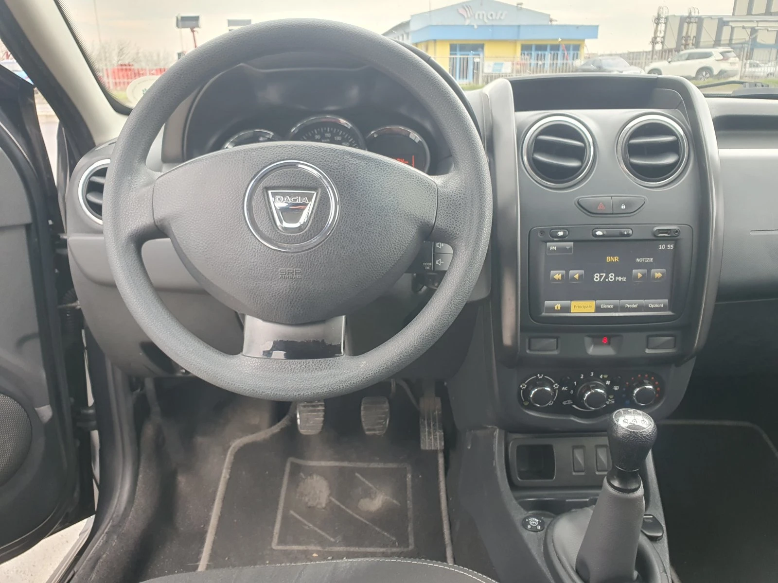 Dacia Duster 1, 6i  ГАЗ  Италия, снимка 6 - Автомобили и джипове - 54037607