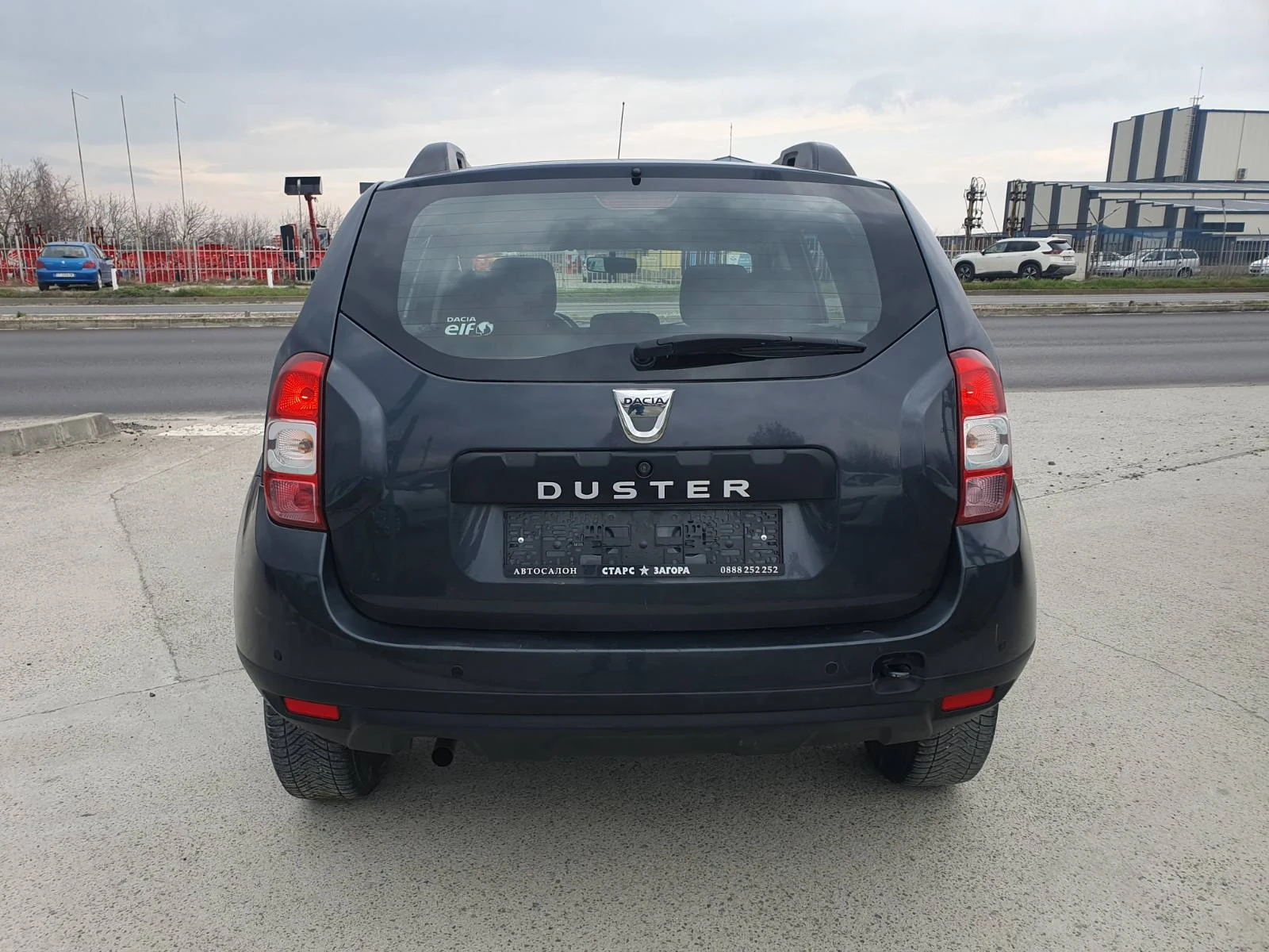Dacia Duster 1, 6i  ГАЗ  Италия, снимка 3 - Автомобили и джипове - 54037607