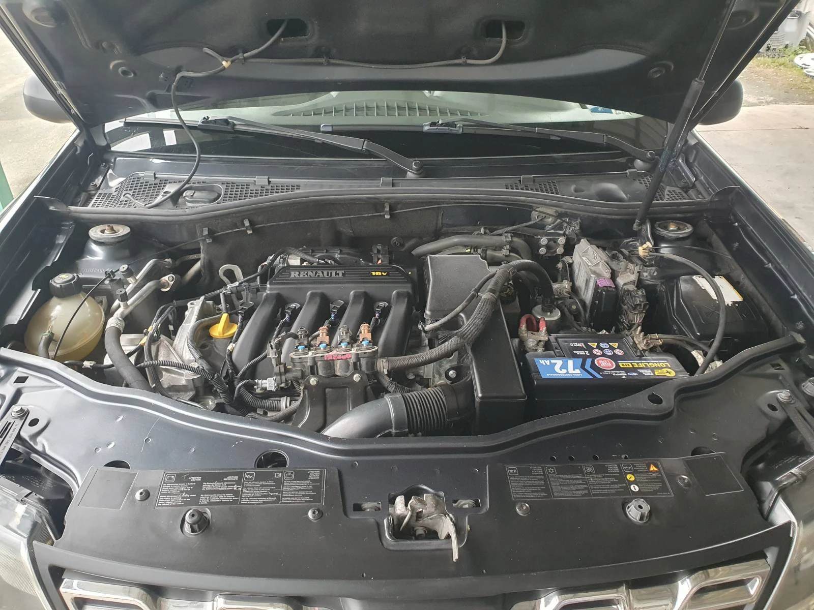 Dacia Duster 1, 6i  ГАЗ  Италия, снимка 10 - Автомобили и джипове - 54037607