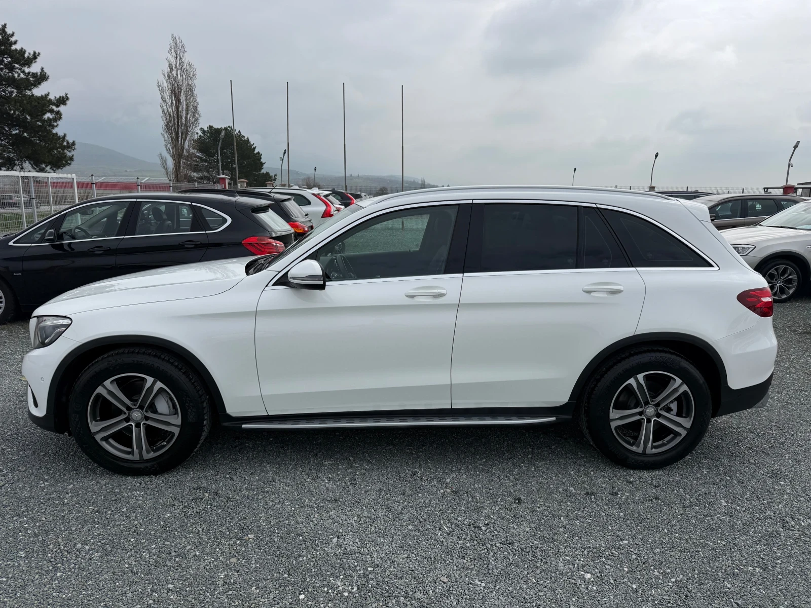 Mercedes-Benz GLC 220 (KATO НОВА)^(4-MATIC), снимка 10 - Автомобили и джипове - 54038847