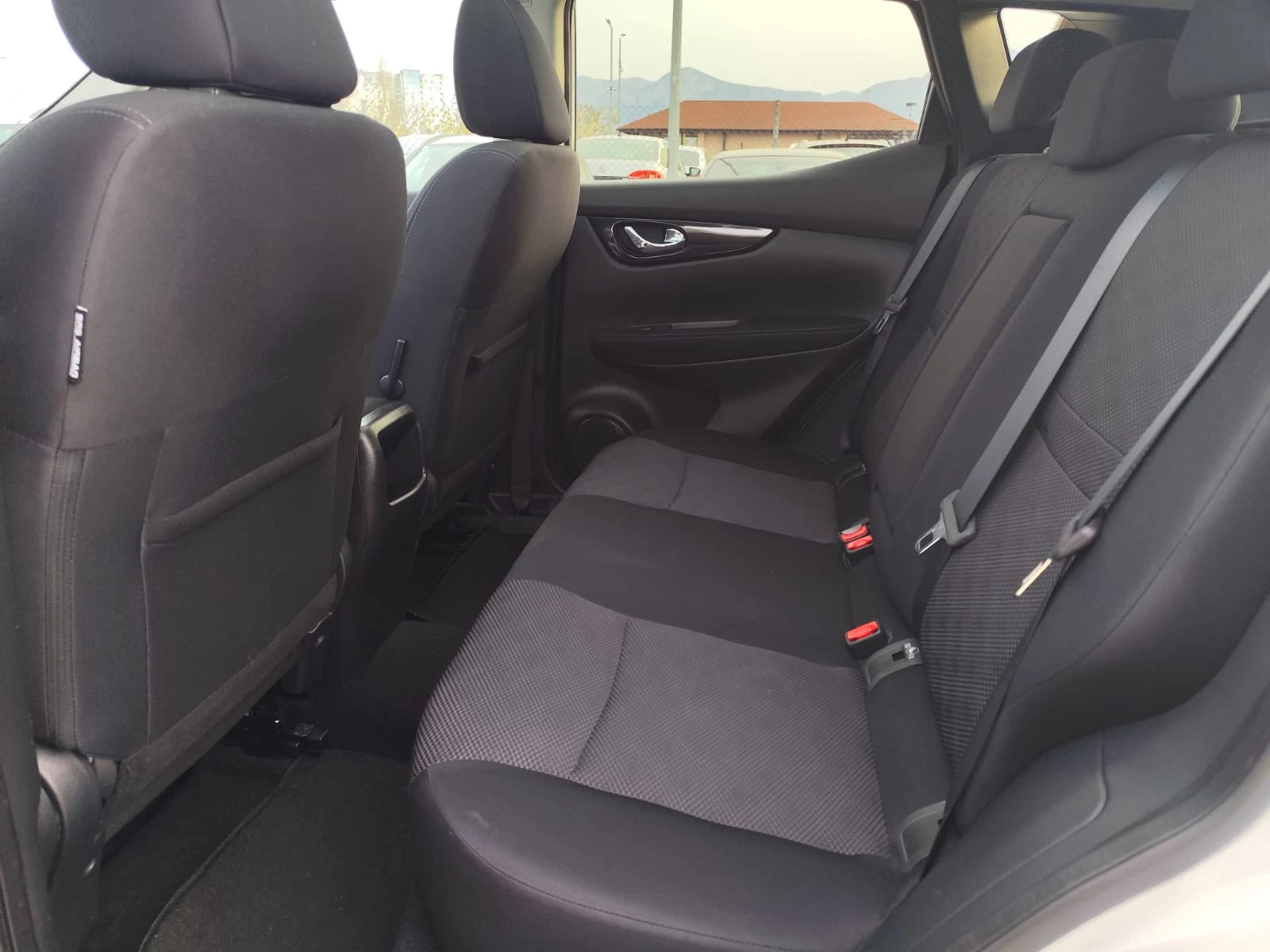 Nissan Qashqai 1.5 дизел Италия Реални километри, снимка 15 - Автомобили и джипове - 54228988