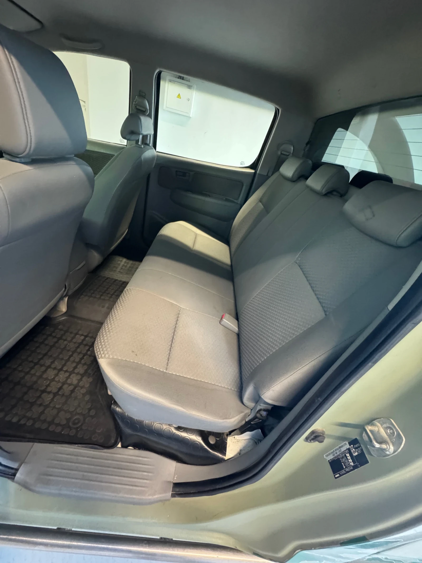 Toyota Hilux, снимка 11 - Автомобили и джипове - 54337232