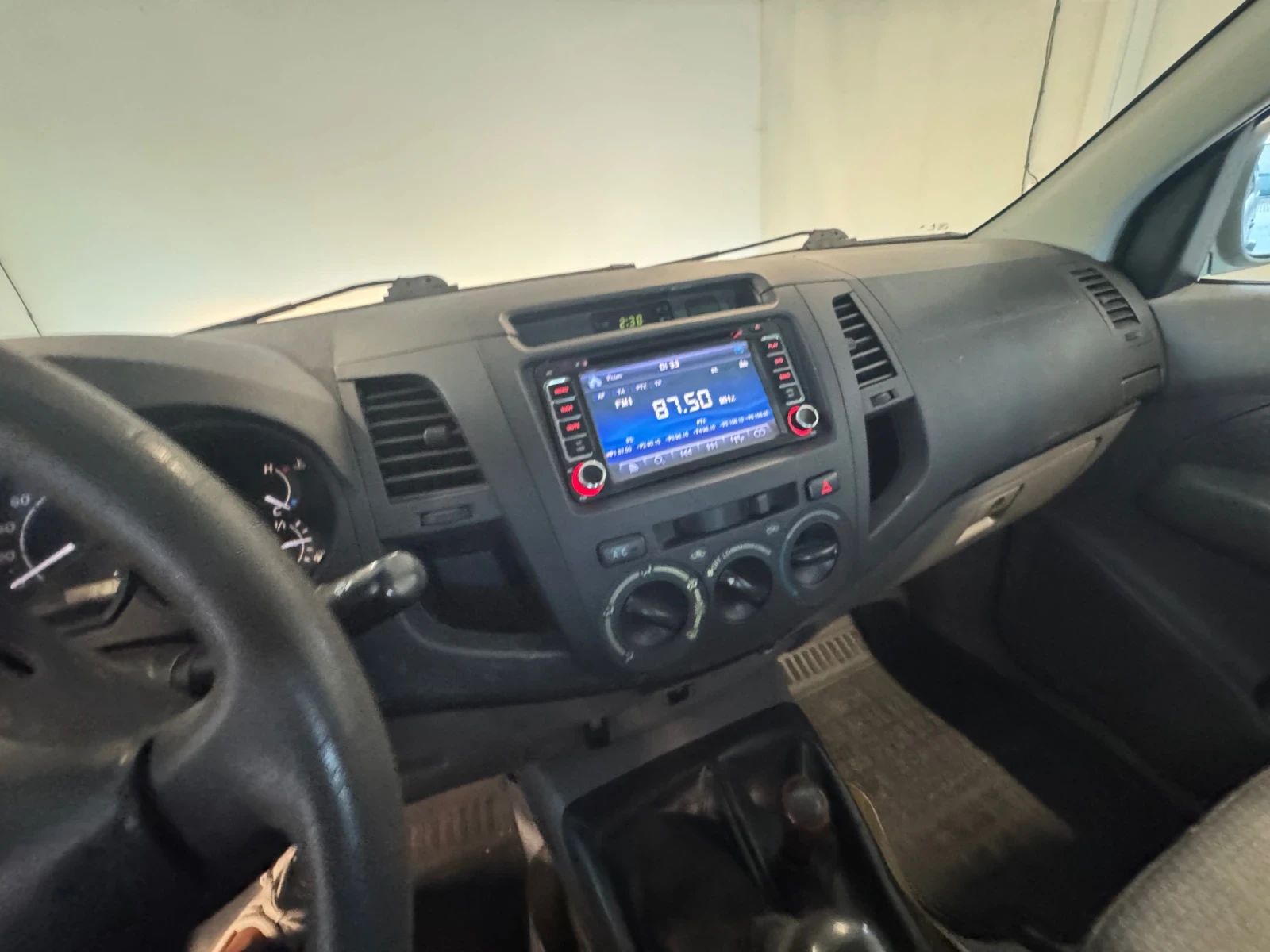 Toyota Hilux, снимка 13 - Автомобили и джипове - 54337232