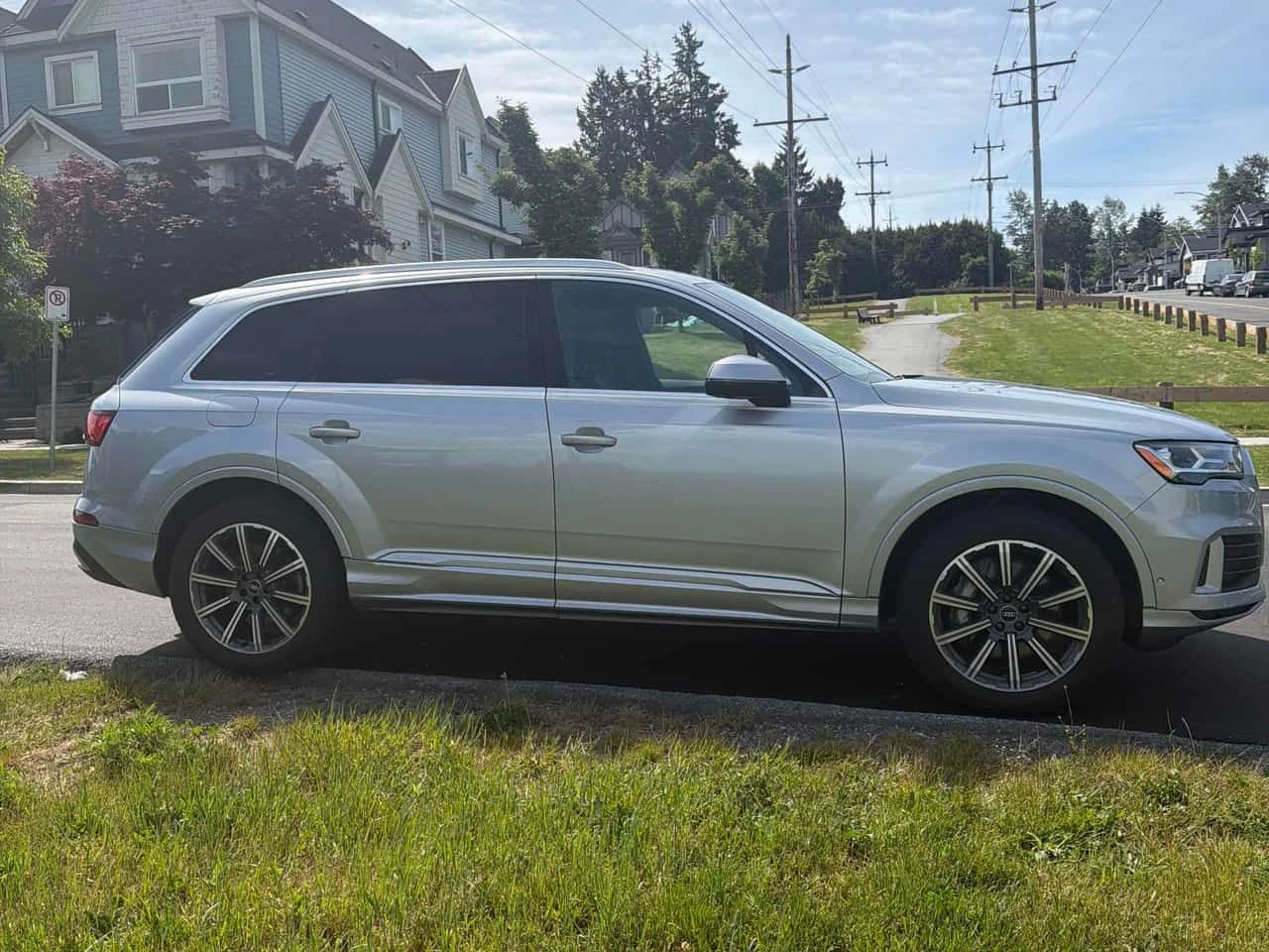 Audi Q7 Progressiv /CARFAX/ОБДУХВАНЕ/АВТОКРЕДИТ, снимка 3 - Автомобили и джипове - 54599542
