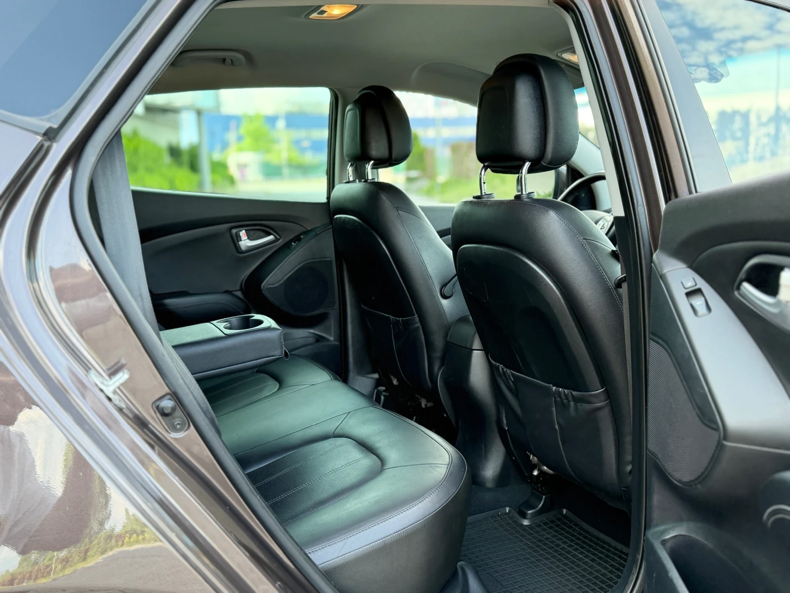Hyundai IX35 2.0 CRDI-184КС - FACELIFT - 4WD - СЕРВИЗНА ИСТОРИЯ, снимка 9 - Автомобили и джипове - 54849036