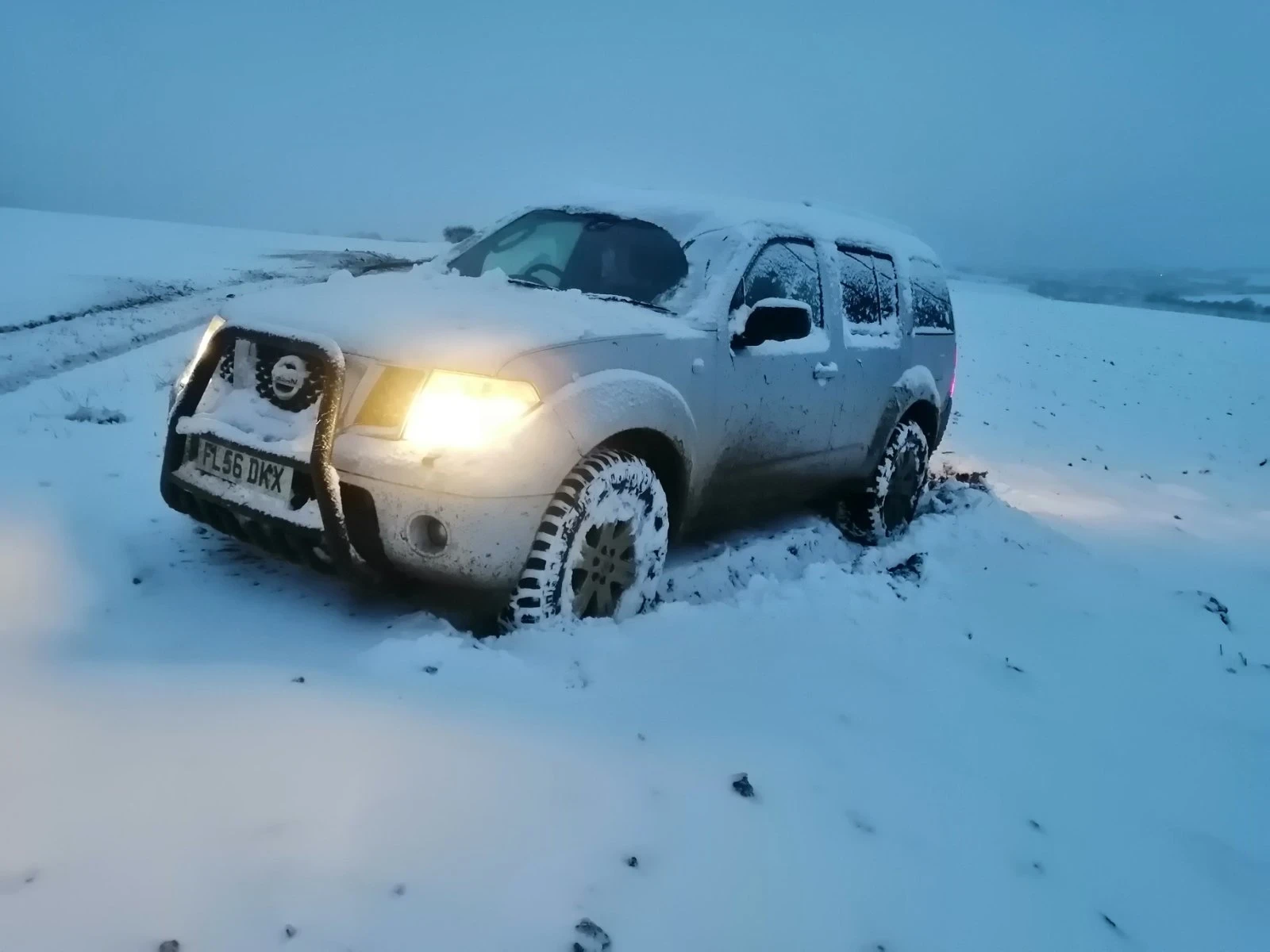 Nissan Pathfinder, снимка 5 - Автомобили и джипове - 55151184