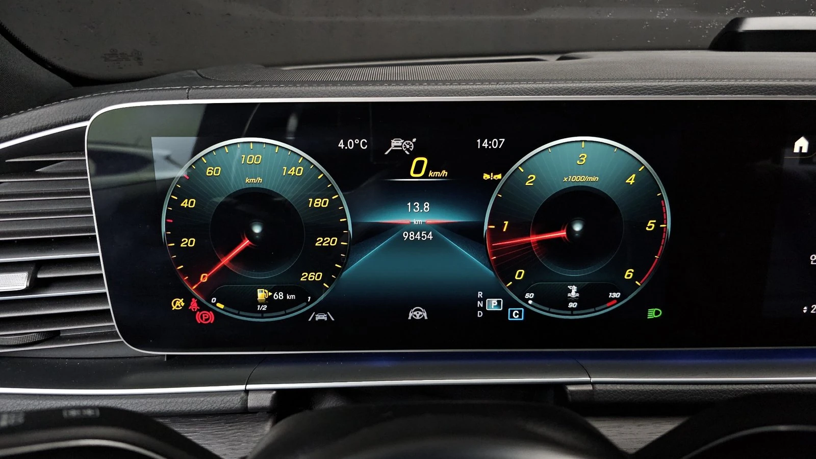 Mercedes-Benz GLS 400 ЛЮК* BURMESTER* ОБДУХВАНЕ* HUD* 360* КРАЙНА ЦЕНА, снимка 8 - Автомобили и джипове - 55336510