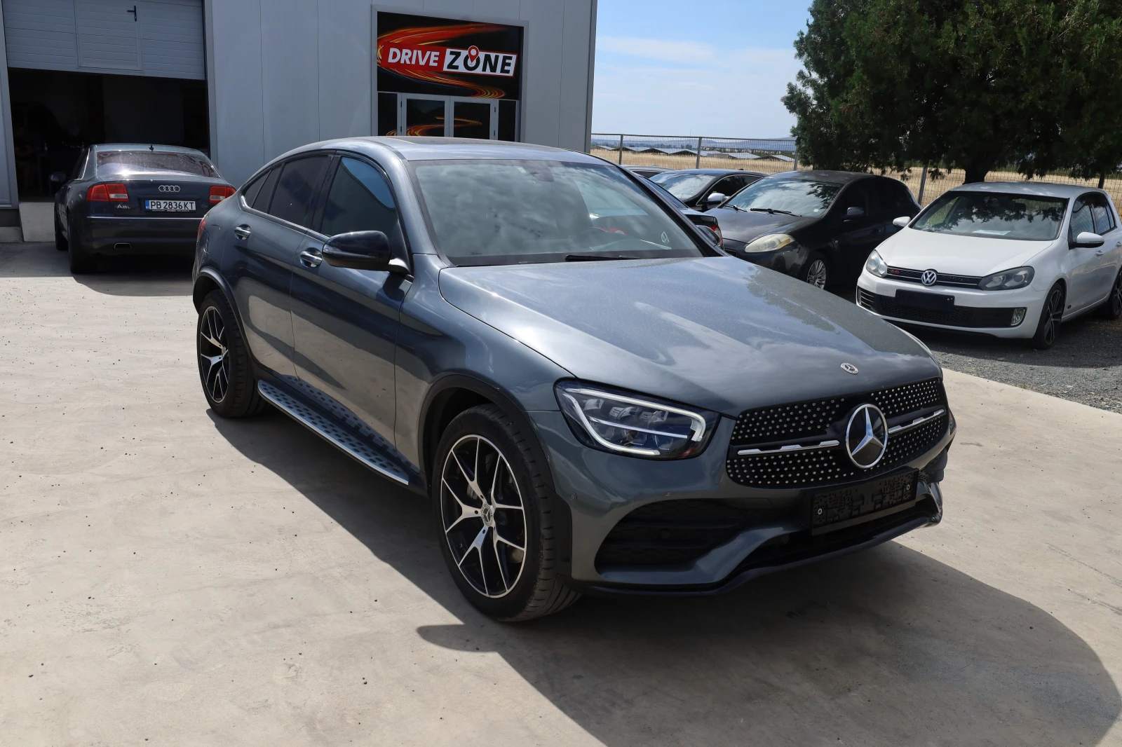 Mercedes-Benz GLC 300 Night edition 4matic, снимка 2 - Автомобили и джипове - 56016116