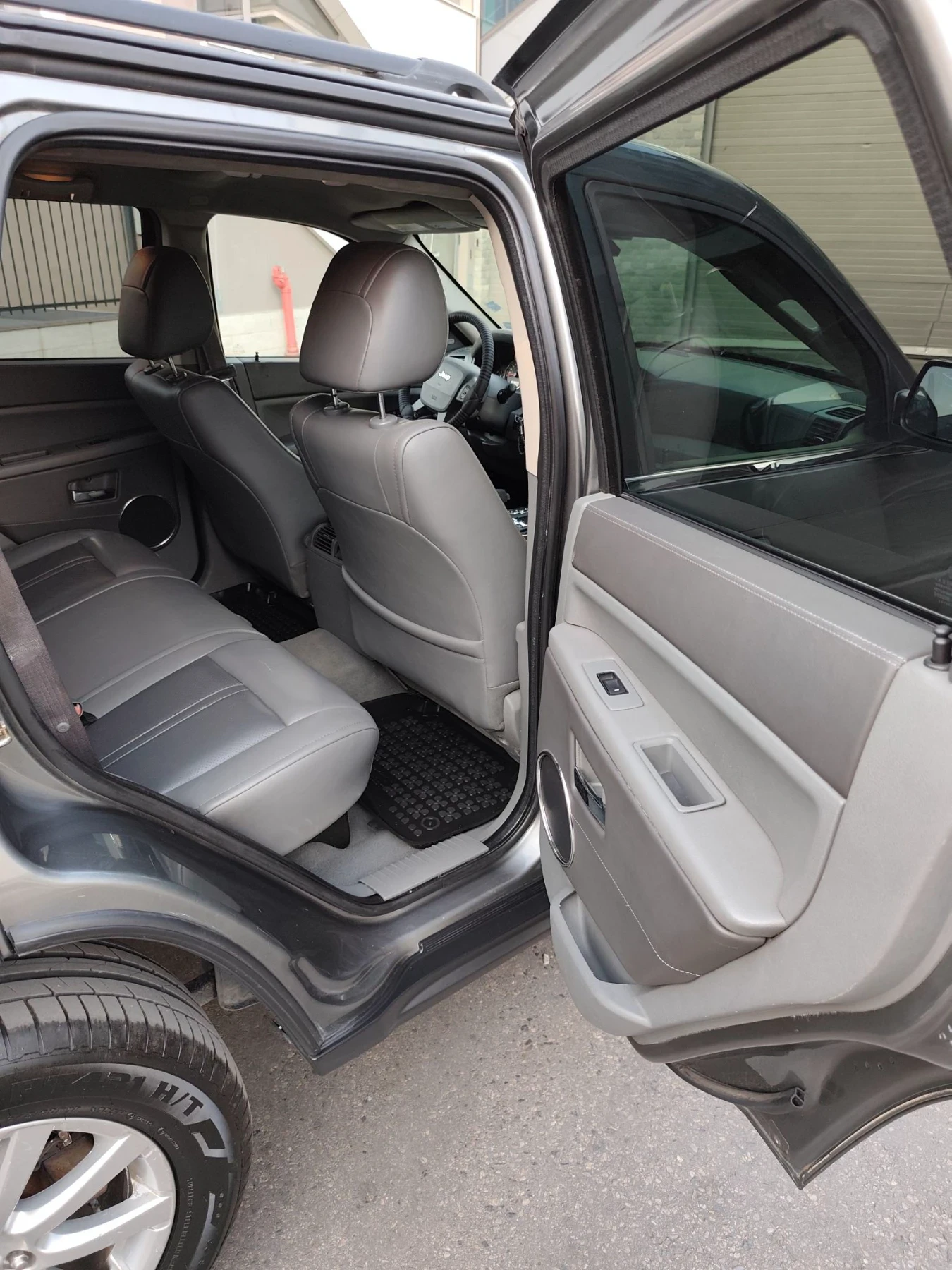 Jeep Grand cherokee 3.0 CRD  LIMITED, Перфектно , снимка 14 - Автомобили и джипове - 56134081