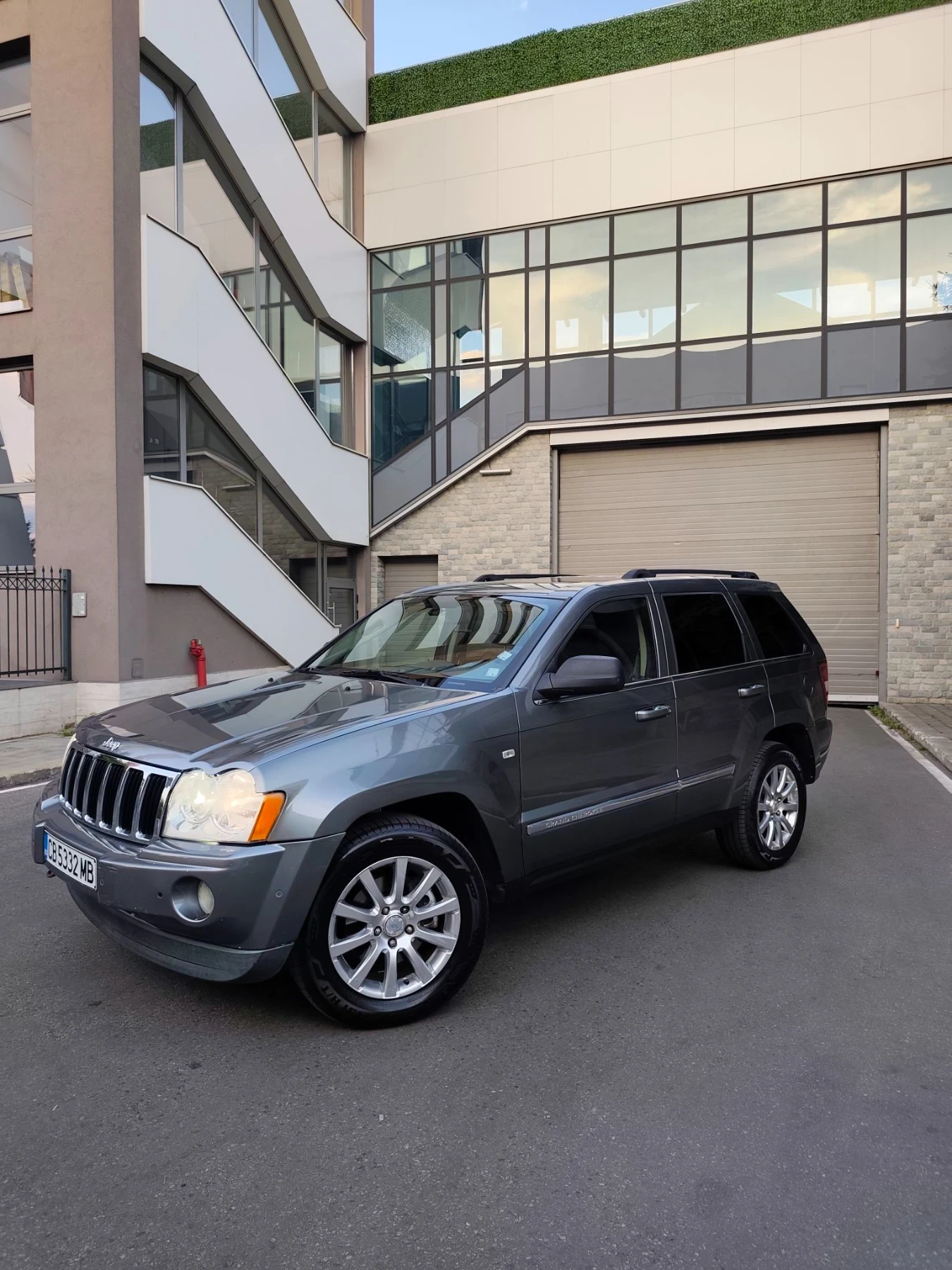 Jeep Grand cherokee 3.0 CRD  LIMITED, Перфектно , снимка 2 - Автомобили и джипове - 56134081